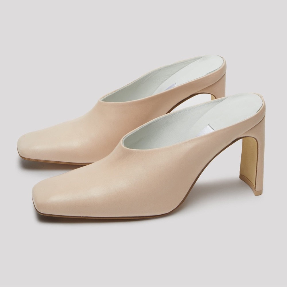 CELE MISTA MULES NWT AND BOX US9🔥